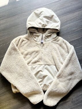 aritzia tna fleece pullover
